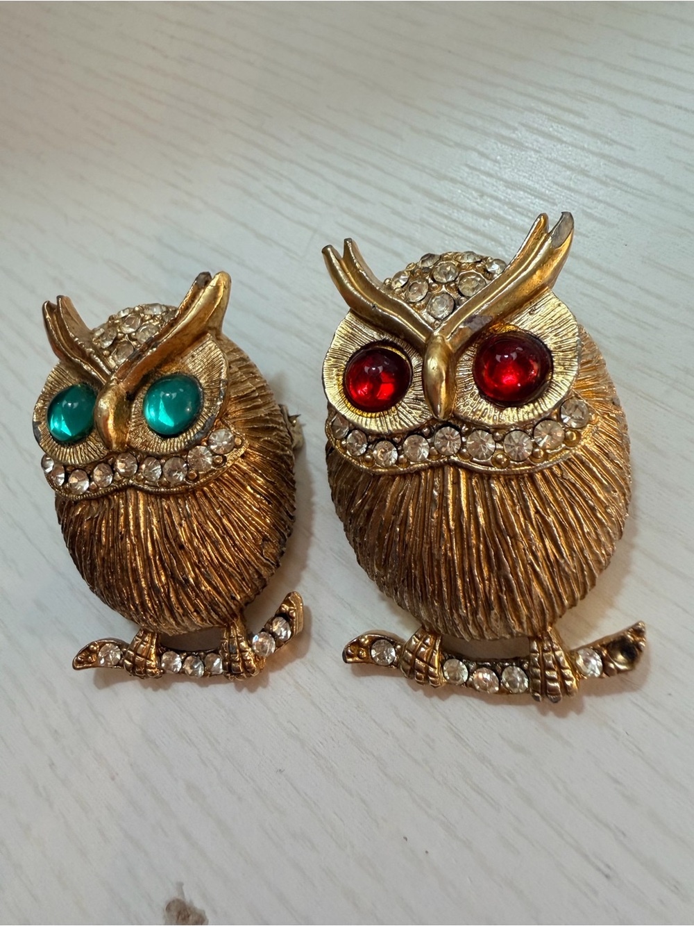 Vintage Gold Owl Brooch Pair with Gem Eyes and Crystals - Picture 4 of 5